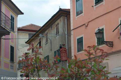 L'insegna dell'Antica Trattoria della Posta