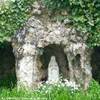 Una Madonna nella piazza della chiesa ITALIA 