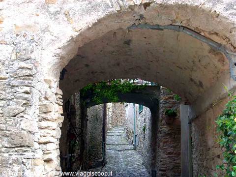 Nella frazione Colla Micheri
