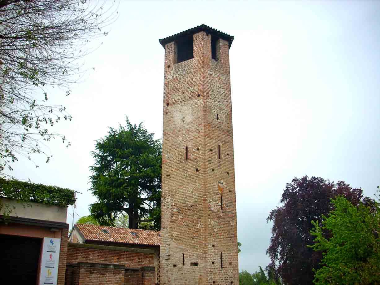 Un'antica torre