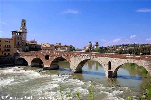 Ponte di Pietra romano