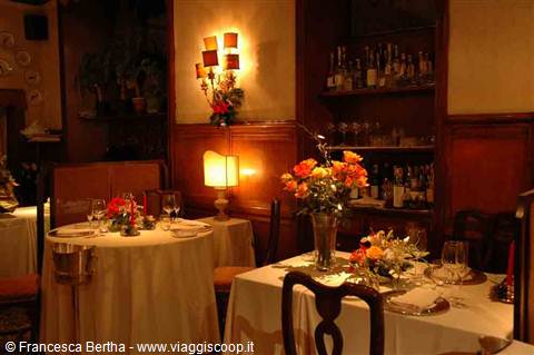 Nella sala del Ristorante Arche