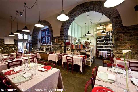 Nella sala dell'Osteria della Corte