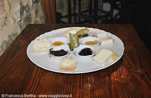 I formaggi selezionati dell'Enoristorante La Tana