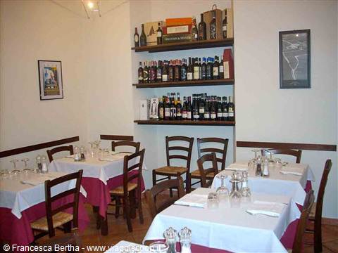 Nelle sale della Trattoria Mazzini