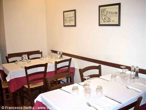 A tavola presso la Trattoria Mazzini