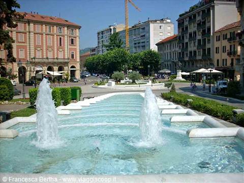 La grande fontana nel centro di Acqui Terme