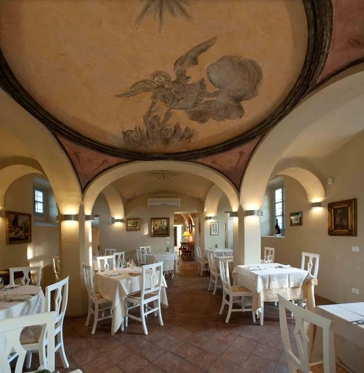 Nell'elegante sala del Ristorante Il Grifone