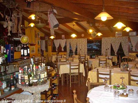Nell'ampia sala del Ristorante Il Boschetto