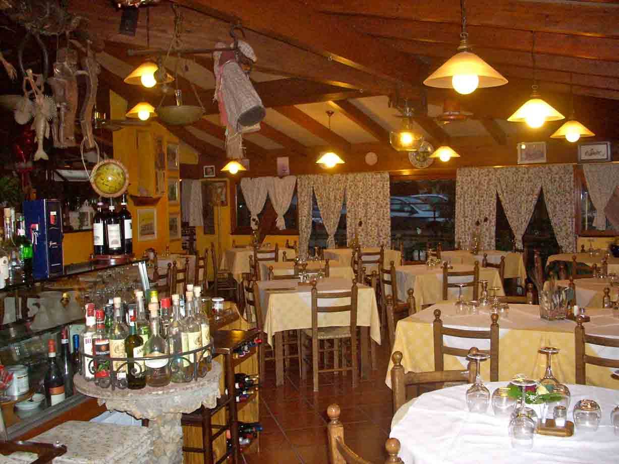 Nell'ampia sala del Ristorante Il Boschetto
