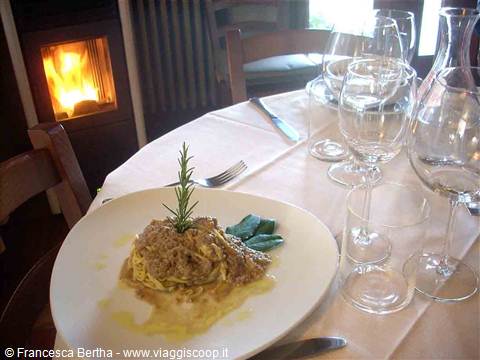 Prelibatezze della Nuova Osteria Vialarda: tagliolini col ragù d'anatra