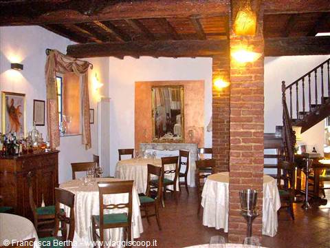 Nella storica sala del Ristorante Sabaudia