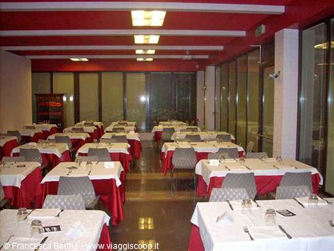 Nell'ampia sala del Ristorante La Gabinella