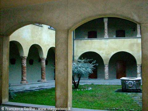 Chiostro del monastero delle Agostiniane