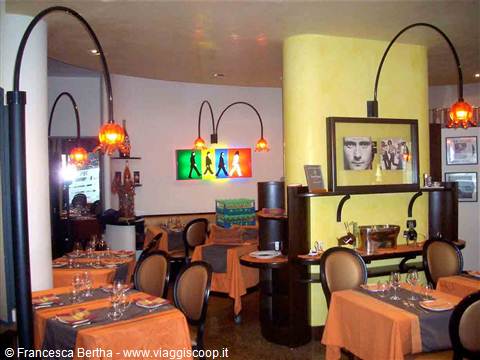Nella sala del Ristorante Peo