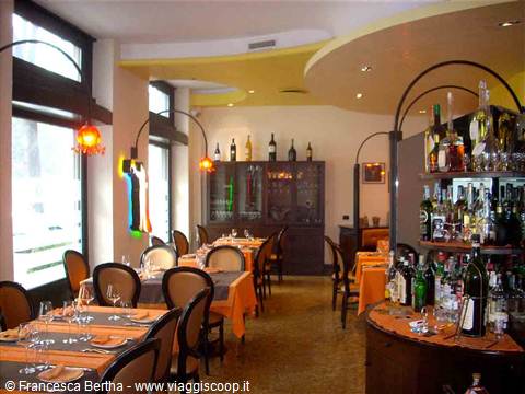 Nella sala del Ristorante Peo