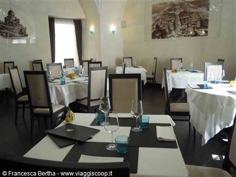 Una delle eleganti sale del Ristorante Il Convito della Venaria