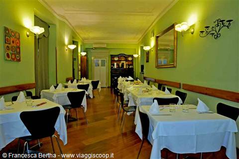 Nella sala dell'Hotel Ristorante Castello