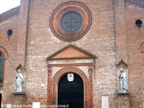 La facciata della chiesa parrocchiale