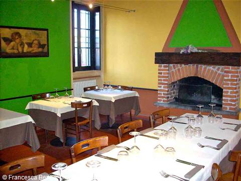 Nelle sale dell'Osteria Sant'Antonio di Abbiategrasso