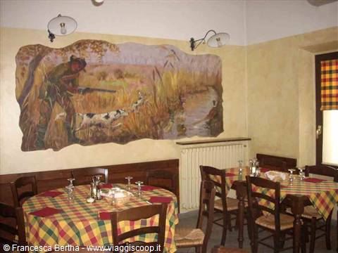 Nelle sale della Locanda della Pesa