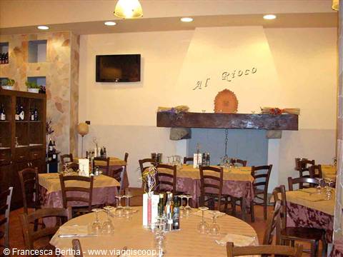 Nella sala del Ristorante Al Rioco