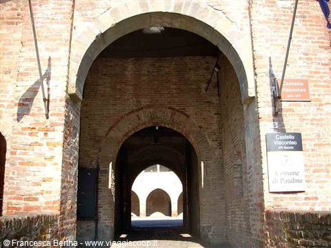 L'entrata del Castello