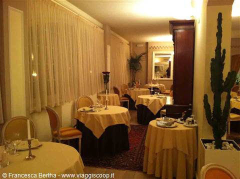 Nella sala del Ristorante Ad Convivium