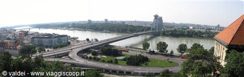 Slovacchia: Bratislava veduta del Danubio