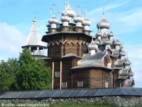 Kizhi: 18 cupole di legno senza un chiodo
