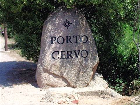 Cartello stradale Porto Cervo