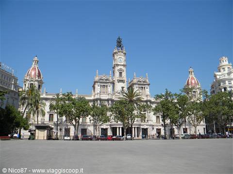 Manucipio in Plaza del Ayuntamiento