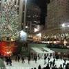Rockefeller Center a la famosissima pista di pattinaggio STATI UNITI D'AMERICA 
