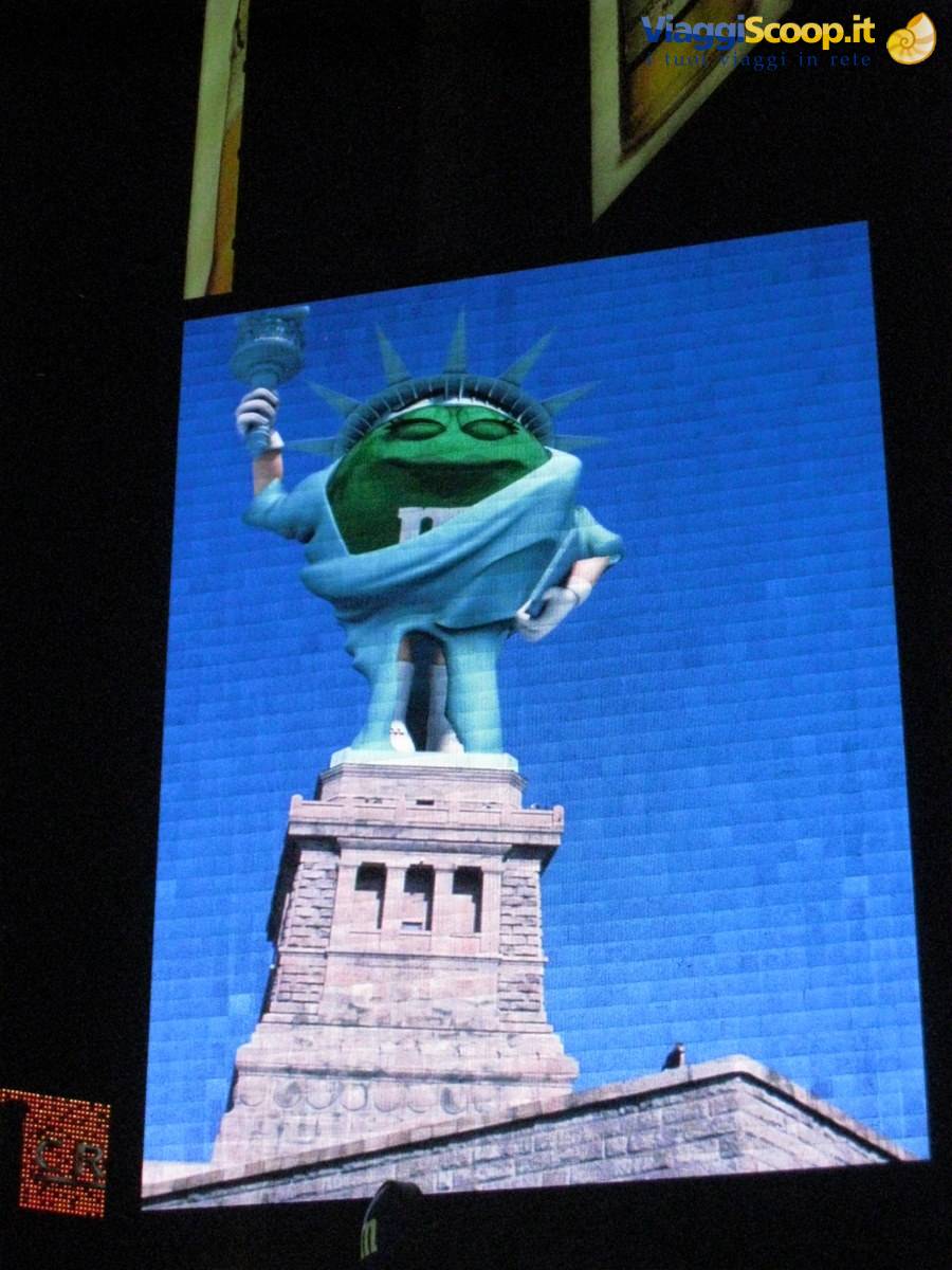 M&M