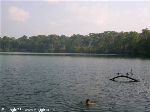 11 - Nuoto a Boeng Yeak Lom 
