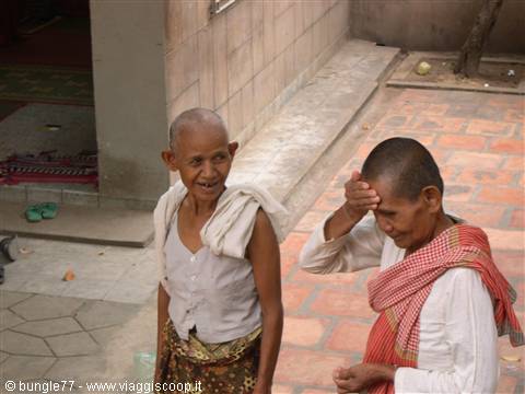 15 - PP - Wat Ounalom - Le due commari