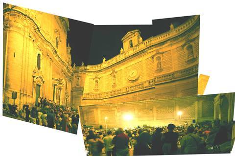 collage di foto del muraglione e del centro storico