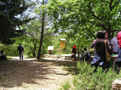 la bacheca all'ingresso dell'oasi