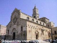 Cattedrale all'ingresso dei Sassi