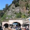 stazione scavata nella roccia ITALIA 