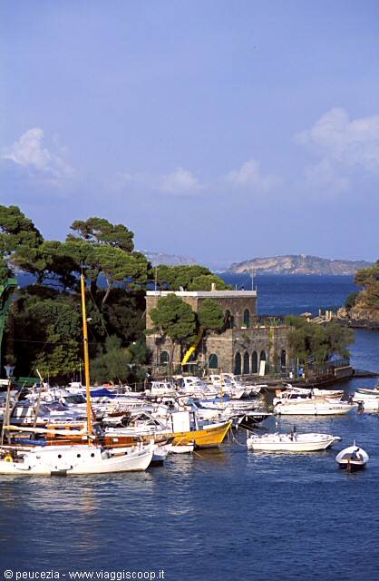 il porto turistico di Ischia