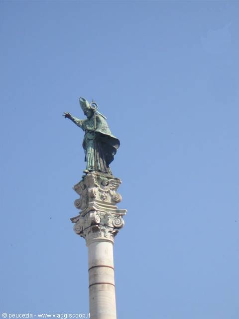 la statua di sant'Oronzo
