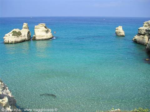 una bela immagine del mare di Torre dell'orso