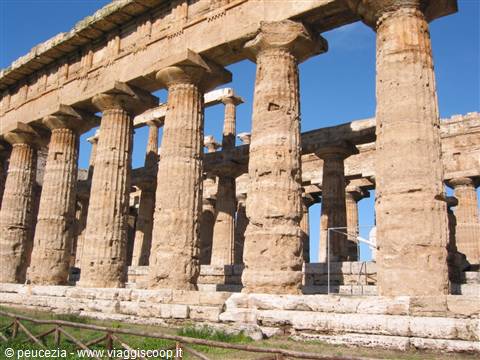 particolare del tempio di Poseidone