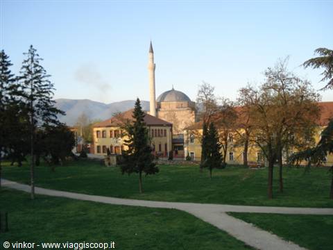 Skopje: moschea e parco cittadino