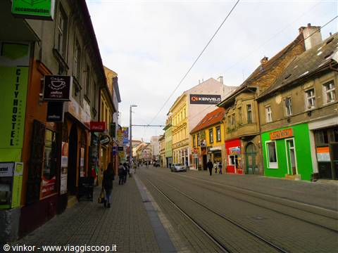 una via del centro di Bratislava