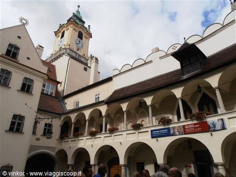 il vecchio municipio di Bratislava
