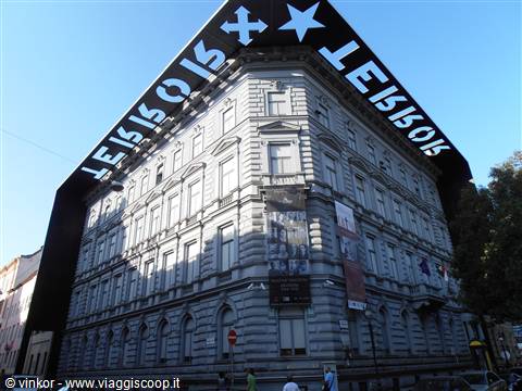 la casa del terrore lungo il viale Andrassy