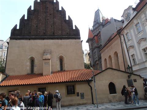la sinagoga del 1270 ed il municipio ebraico