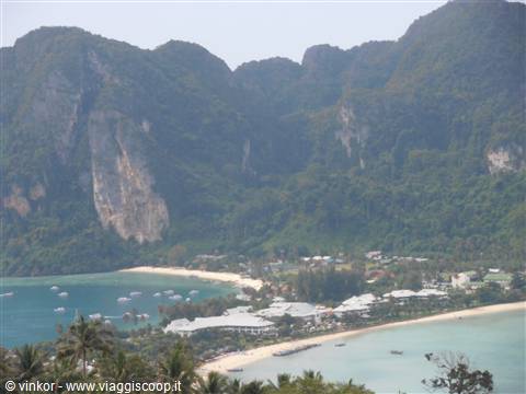 il panorama delle spiagge a Phi Phi Don, Tailandia